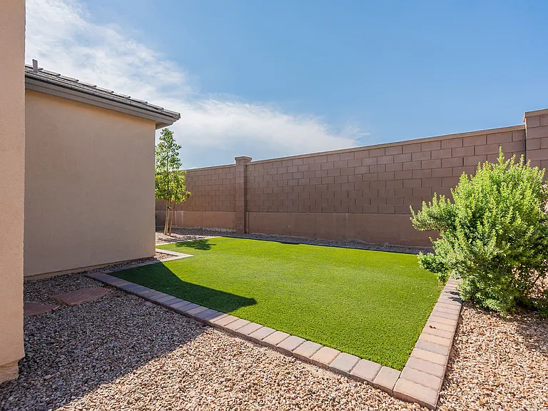 908 W Calle Sucre — Photo 33