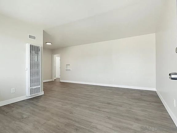5th image of 767 Woodlawn Ave