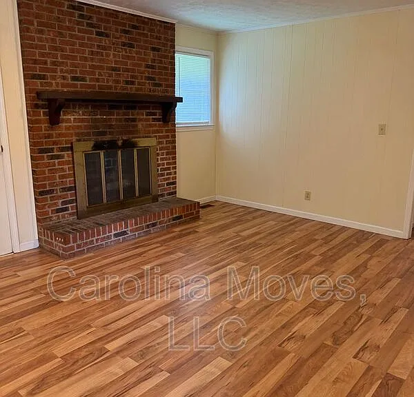 107 Bismark Dr — Photo 8