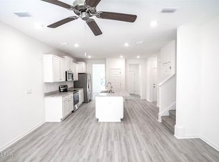 30 Sandywoods Ct, Freeport, FL 32439