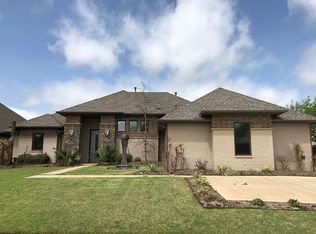16217 Royal Crest Ln, Edmond, OK 73013