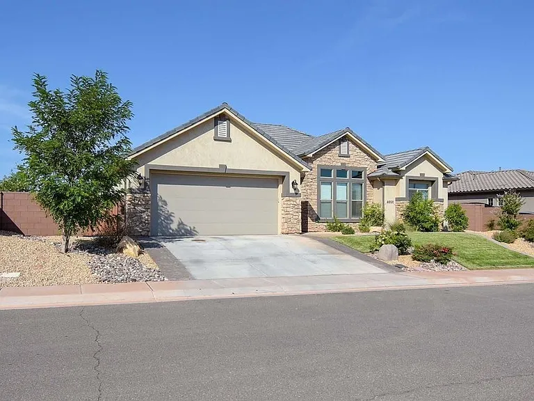 4660 S Cattail Way — Photo 2