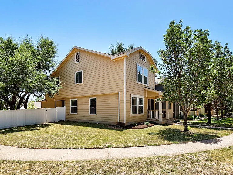 1818 Lost Maples Loop — Photo 3