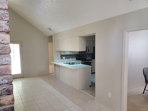 4th image of 3605 Brookshire Dr