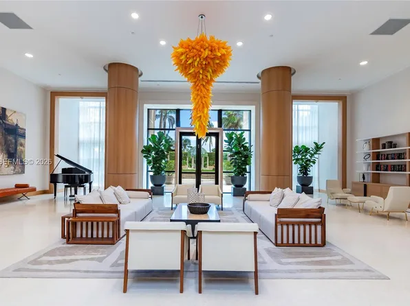 445 Grand Bay Dr APT 310, Key Biscayne, FL 33149