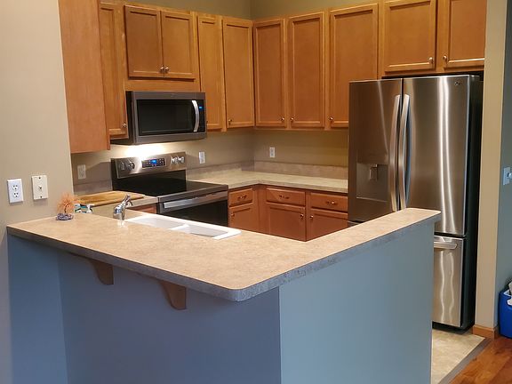 5th image of 5104 Farnham Dr N