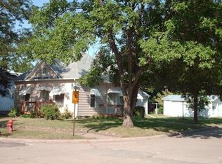 702 N C St, Herington, KS 67449