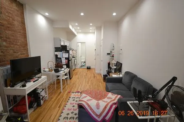 Rented by ArdorNY | media 7
