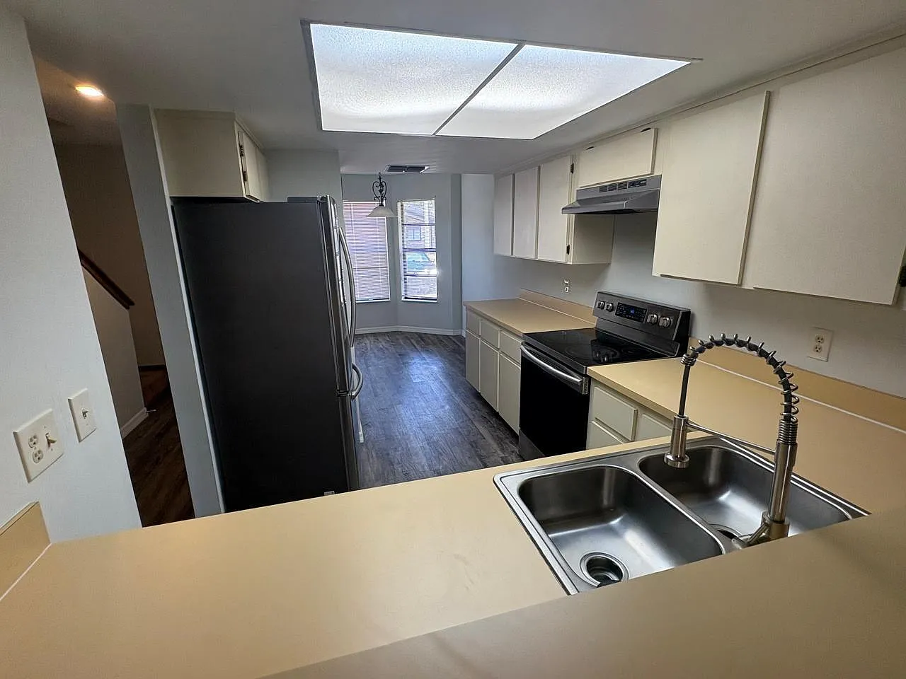 2 bed, 1.5 bath, 1134 sqft, $1,500 — Photo 3