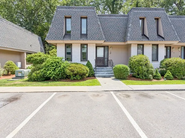 14 Grove Sq, Randolph, MA 02368