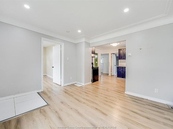 5th image of 526 Lesperance Rd