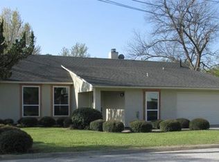 609 E Rest Cottage Dr, Pilot Point, TX 76258