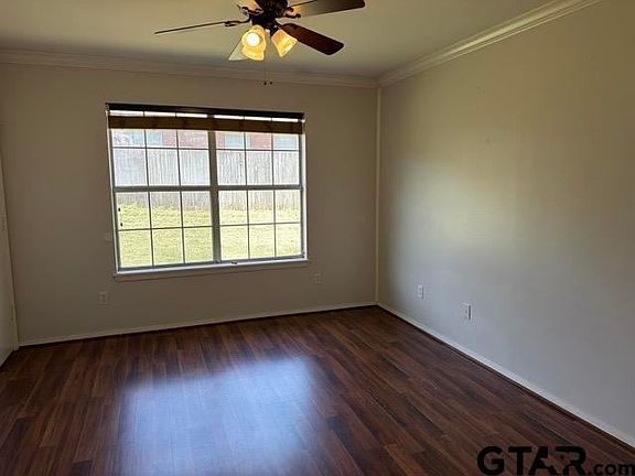 4th image of 455 Redbud Cir
