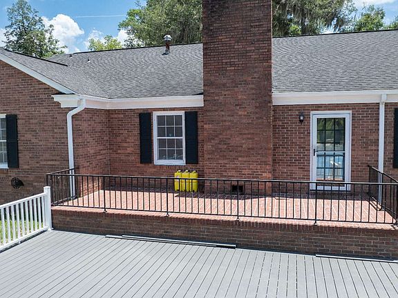 3rd image of 1236 SW Castle Heights Ter