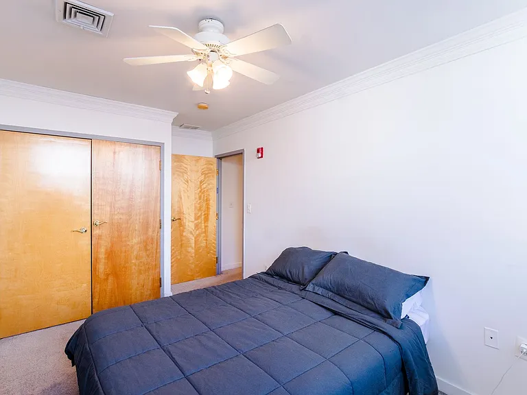 1939 Chestnut St #3B — Photo 11