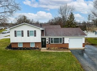 866 Brookdale Dr, West Jefferson, OH 43162