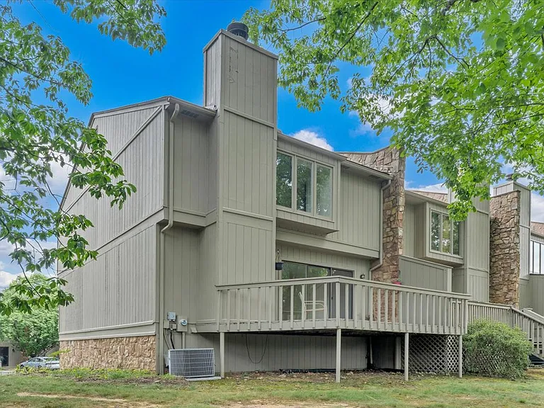 3420 Londonderry Ct — Photo 19