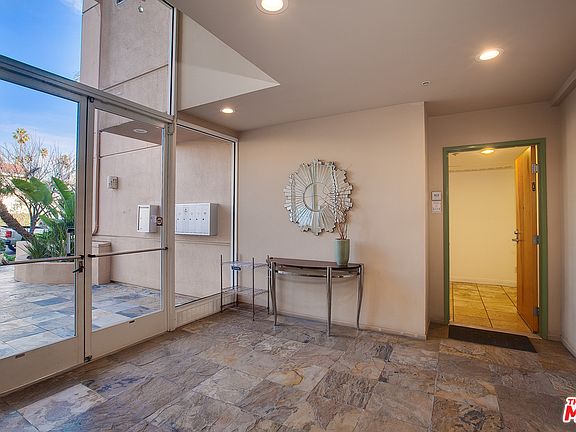 2nd image of 1018 4th St Unit 102