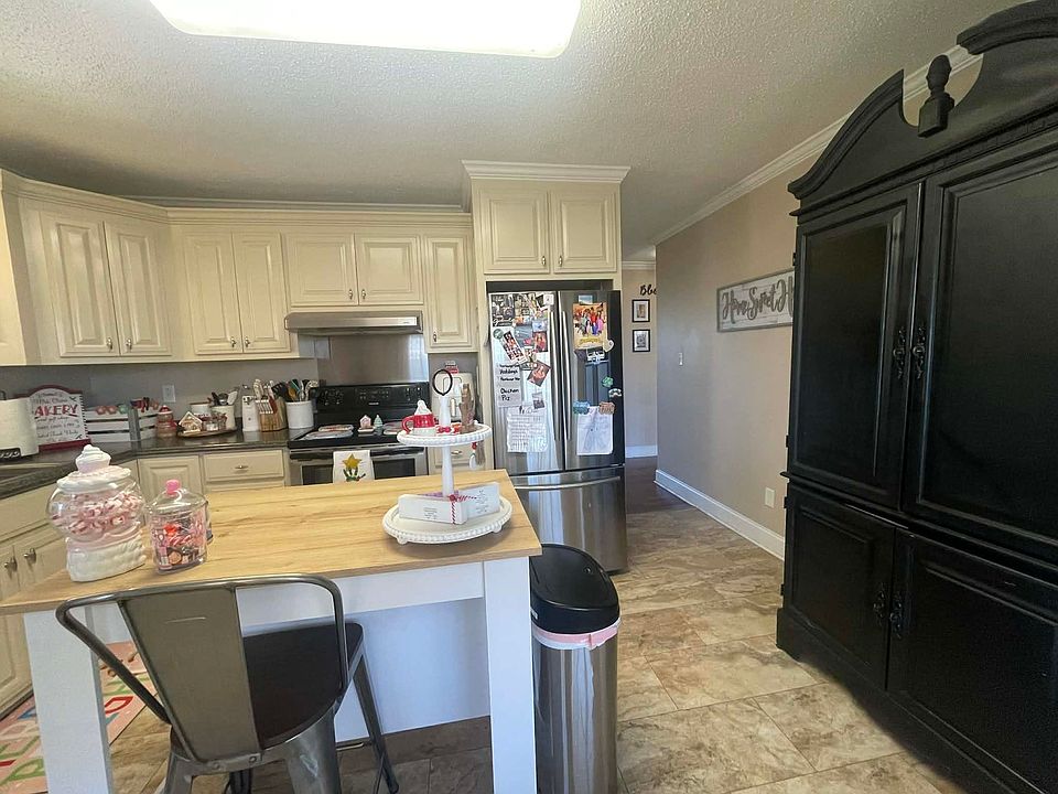 1st image of 131 Taylor Rd