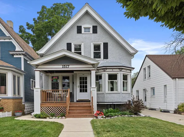 1517 South 79th STREET, West Allis, WI 53214