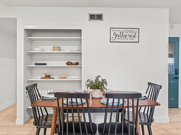 3rd image of 25311 Calaroga Ave