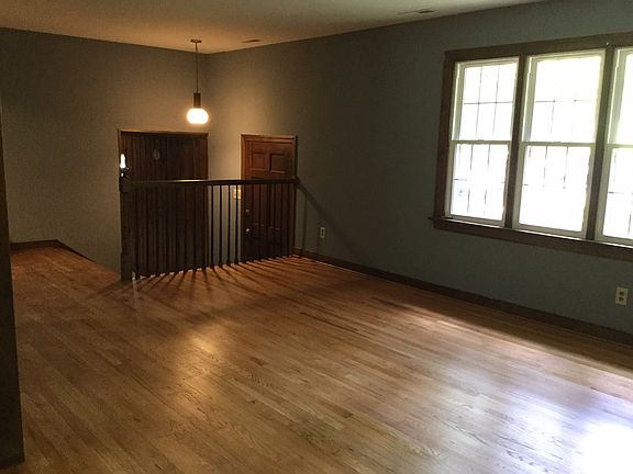 2nd image of 208 Antioch Dr