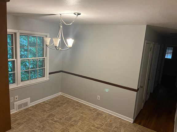 3rd image of 707 Berkshire Pl