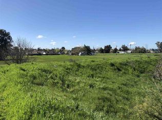 910 Ayers Ln, Galt, CA