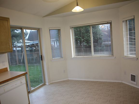 3rd image of 7003 64th Ave NE