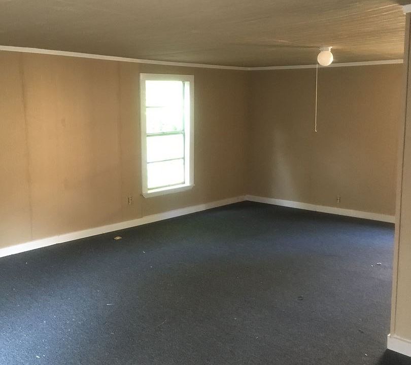 2nd image of 3415 Judson St