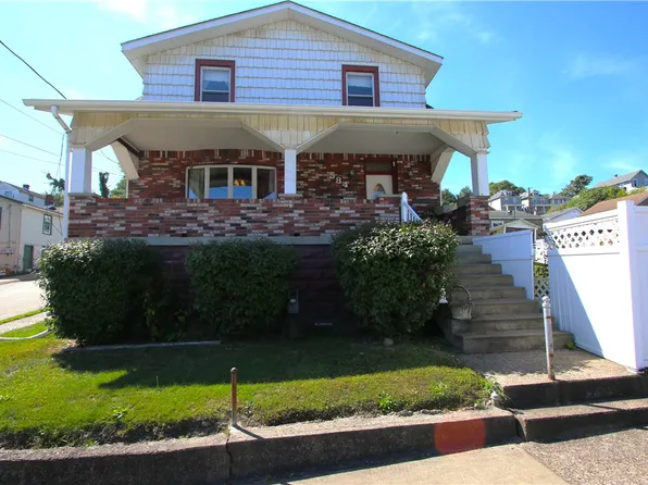 584 Center Ave, Charleroi, PA 15022