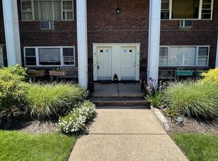 420 Sheridan Pl APT 9, Fairview, NJ 07022