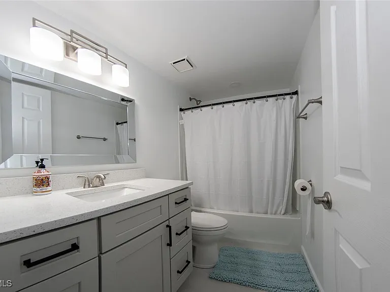 16007 Davis Rd #613 — Photo 17