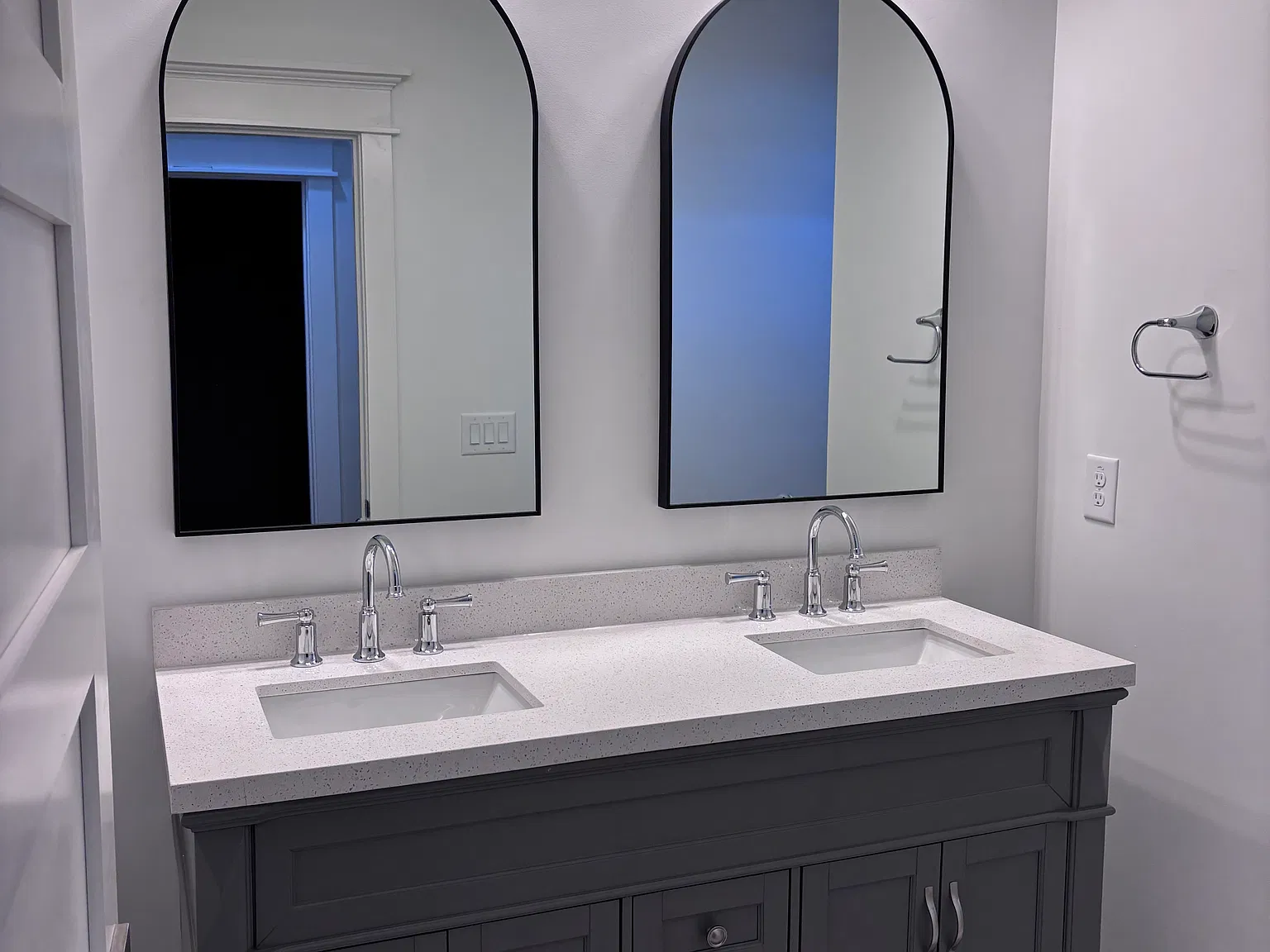 N Main St, Four Oaks — Photo 3