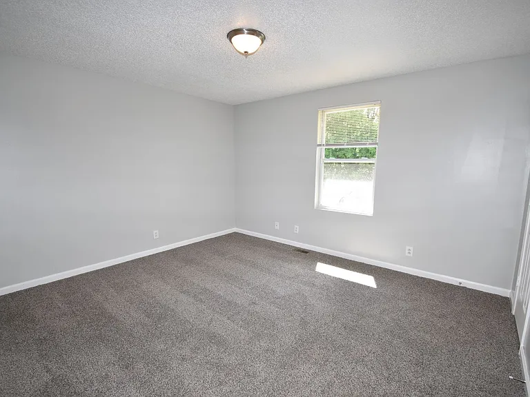 Tower Dr - 3276 — Photo 10