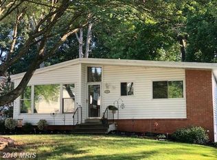 1416 Ross Dr SW, Vienna, VA 22180