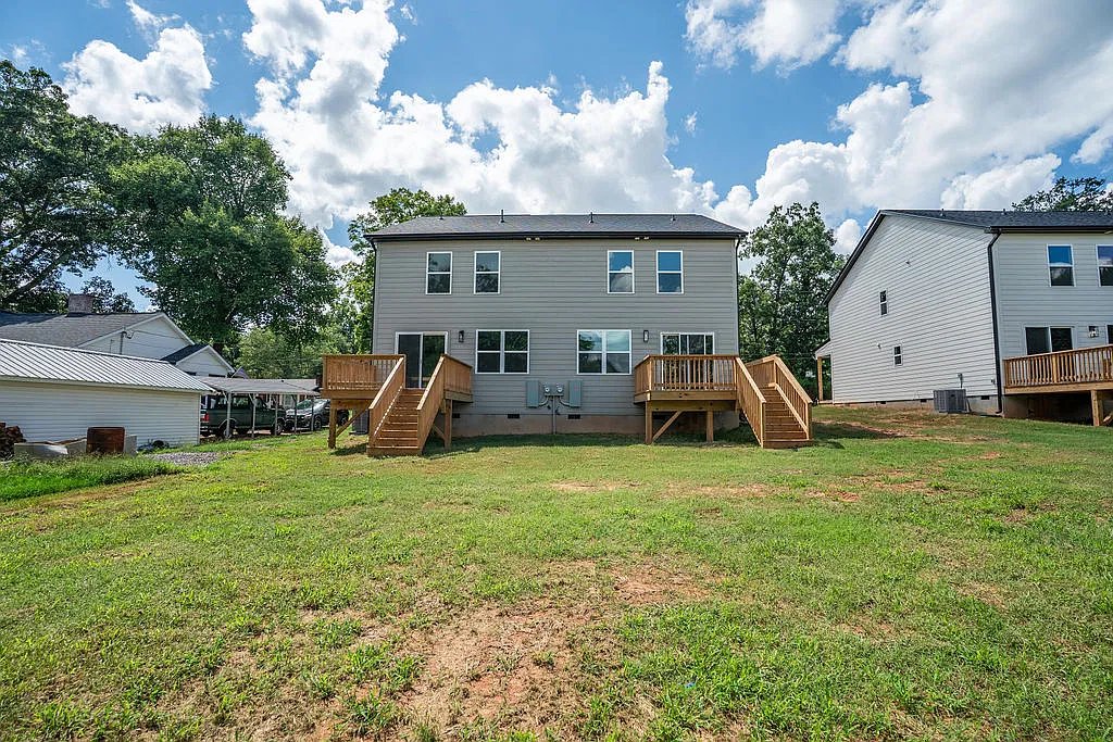 3 bed, 2.5 bath, 1400 sqft, $1,850 — Photo 4