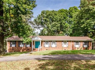 19404 Lundys Rd, Dinwiddie, VA 23841