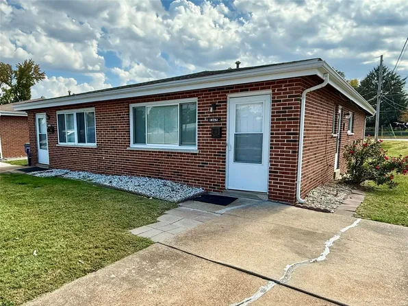 10792 Tropic Dr #92-94, Saint Ann, MO 63074
