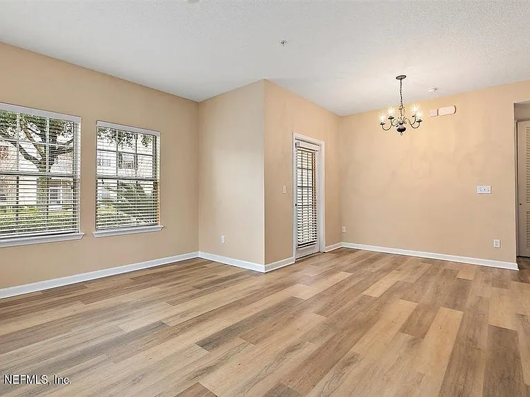 575 Oakleaf Plantation Pkwy #1108 — Photo 3