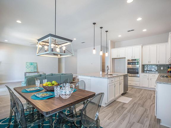 4th image of 275 Sherry Dr