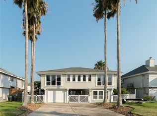 21827 Guadalupe Dr, Galveston, TX 77554
