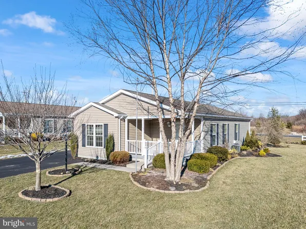 33 Wren Dr, Bechtelsville, PA 19505