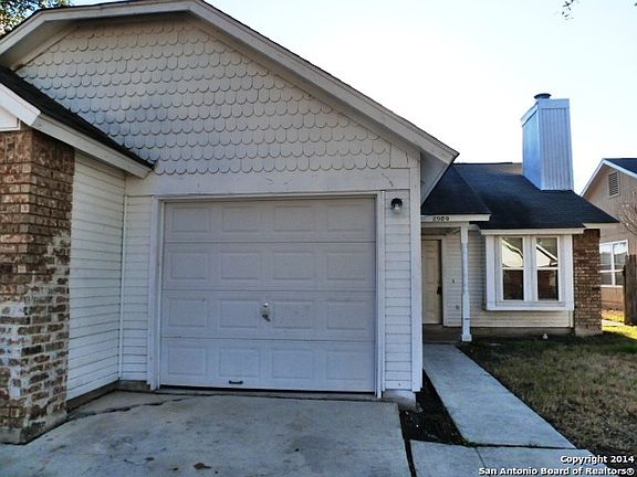 2nd image of 8909 Shadow Wood Ln