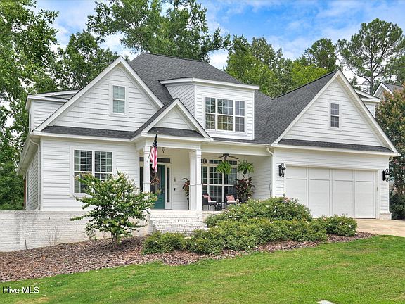 3rd image of 320 Burnhill Avenue