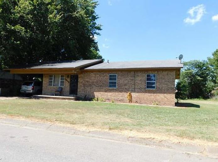 1st image of 1013 Lelia St
