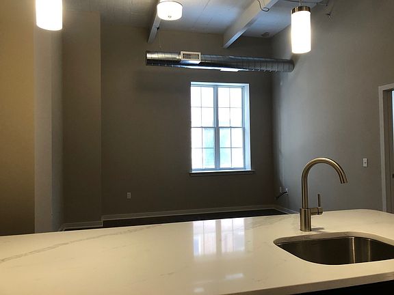 5th image of 124-128 W Union Blvd #101