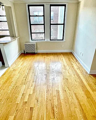 Rented by Amorelli Realty | media 6