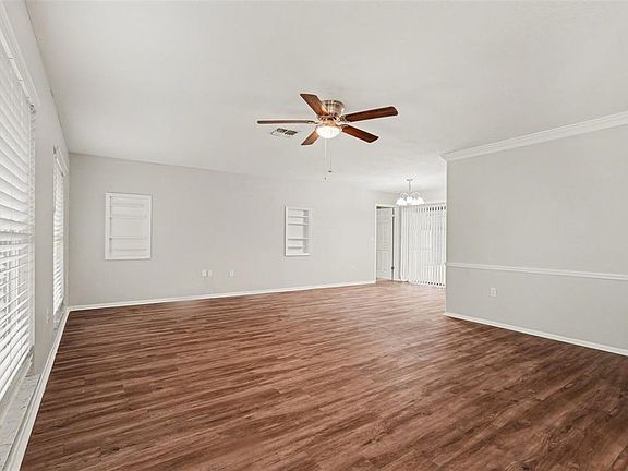 3rd image of 8103 Roxboro Dr