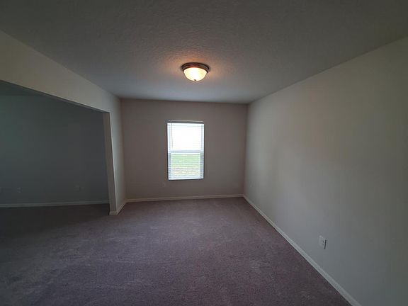4th image of 242 Gladiola Ct